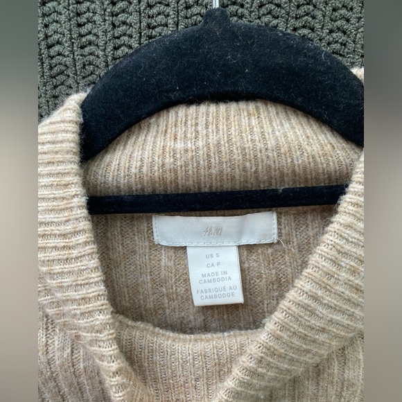 H&M Crew Neck Sweater - Picture 2 of 5